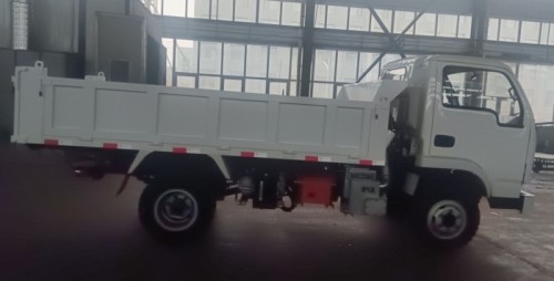 內(nèi)蒙WCL-8TJ防爆柴油機(jī)無(wú)軌膠輪運(yùn)料車(chē)